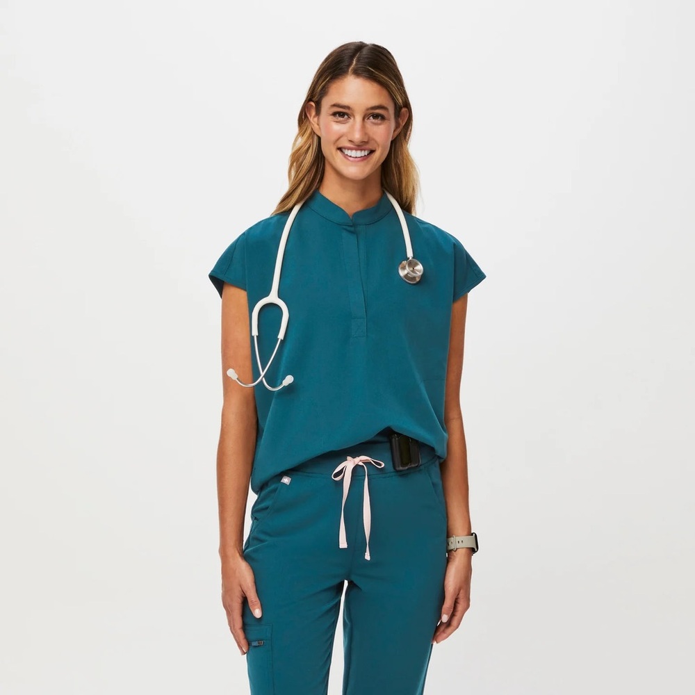 Caribbean Blue Figs Scrub Set